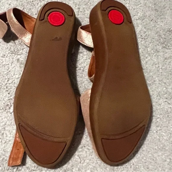 FitFlop Cova Slip-On Metallic Rose Gold Women’s Sandals Size 7.5 Apple Blossom - Picture 8 of 9